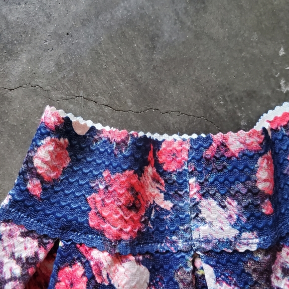 ⚡NWOT WOMEN'S FLOWER PATTERN PLEATED MINI SKIRT⚡ - Picture 3 of 4